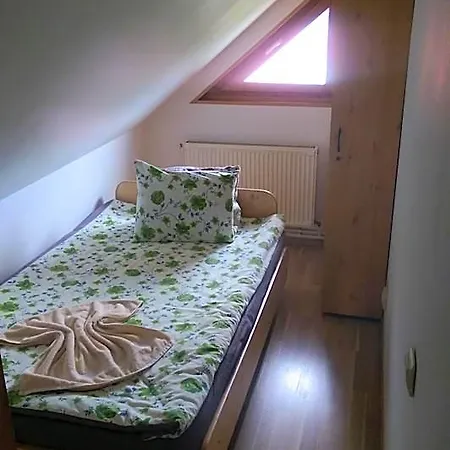 Отель Aterman House Брашов