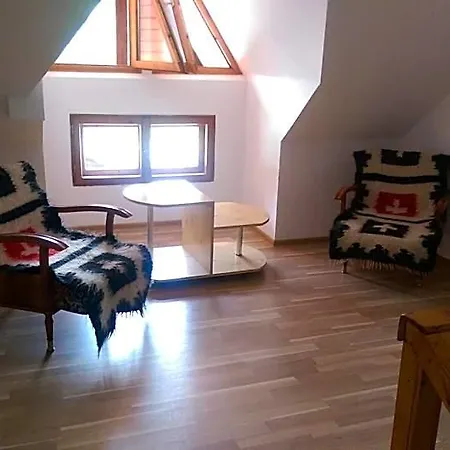 Aterman House Отель Брашов